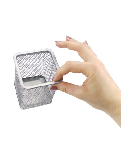 Kubek na długopisy kwadratowy siatka srebrny - biurowemax.pl